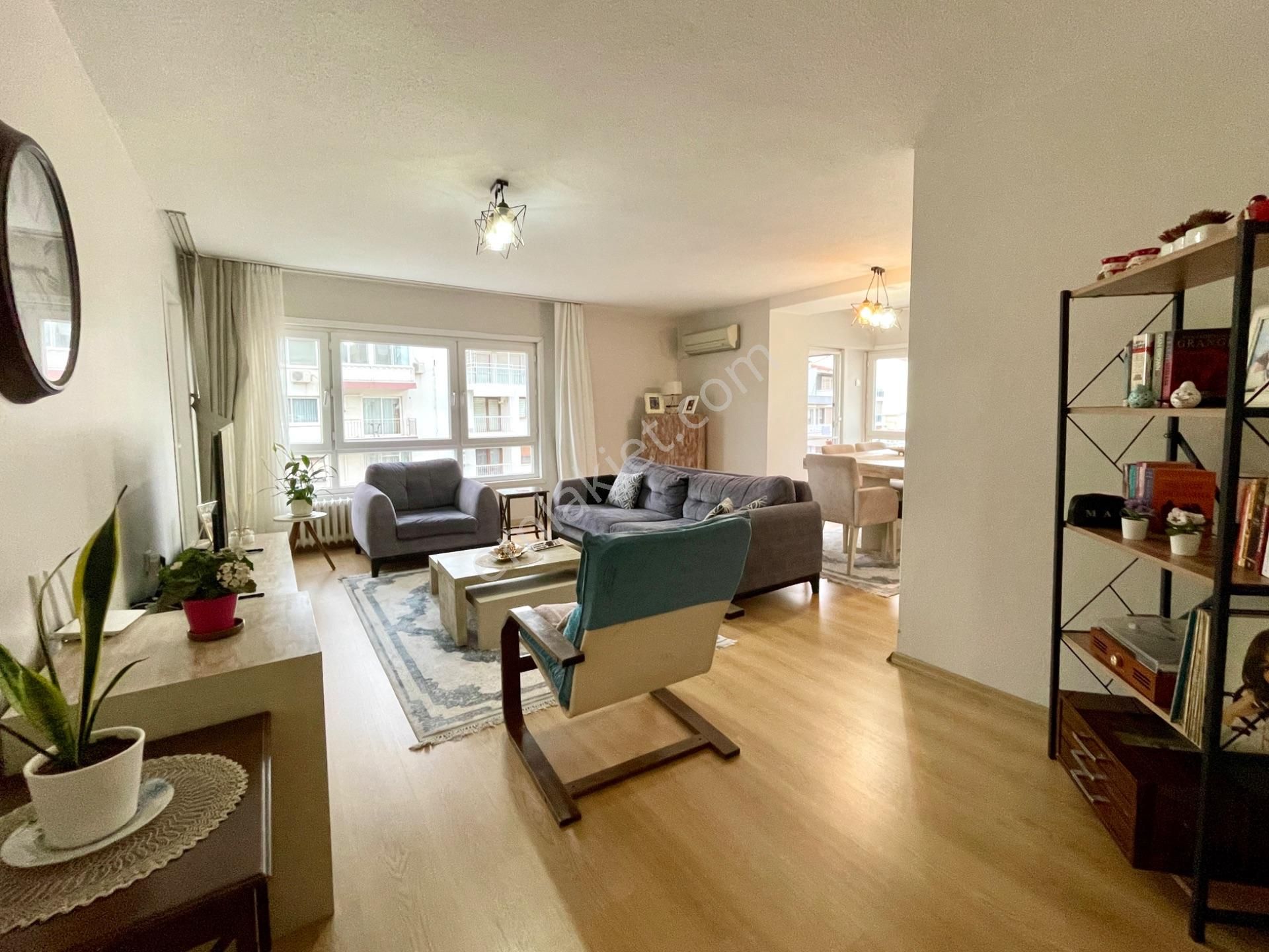 Mithatpaşa Cadde Üzeri, Bakımlı, Otoparklı, 3+1 Daire - Görsel 2