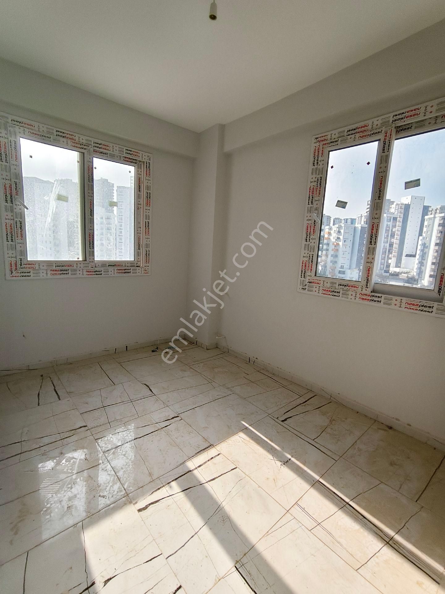 2+1 Acilll Satılık Yüksek Giriş - Görsel 9