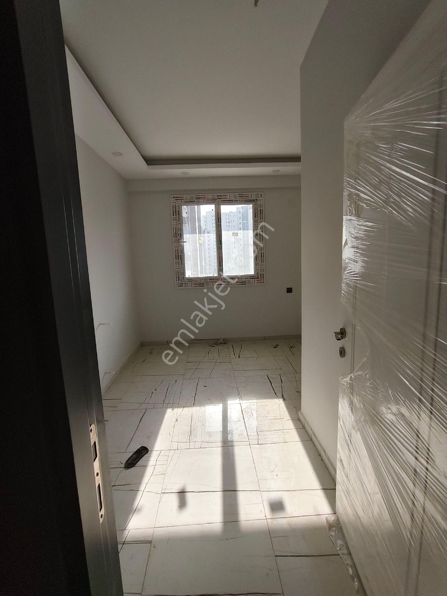 2+1 Acilll Satılık Yüksek Giriş - Görsel 4