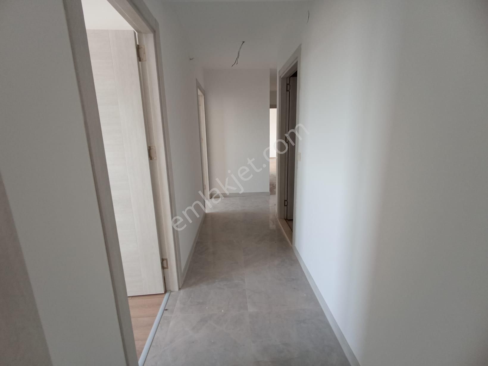 Havuzlu Güvenlikli Dasif Vista Sitesinde 3+1 Kiralık Daire - Görsel 11