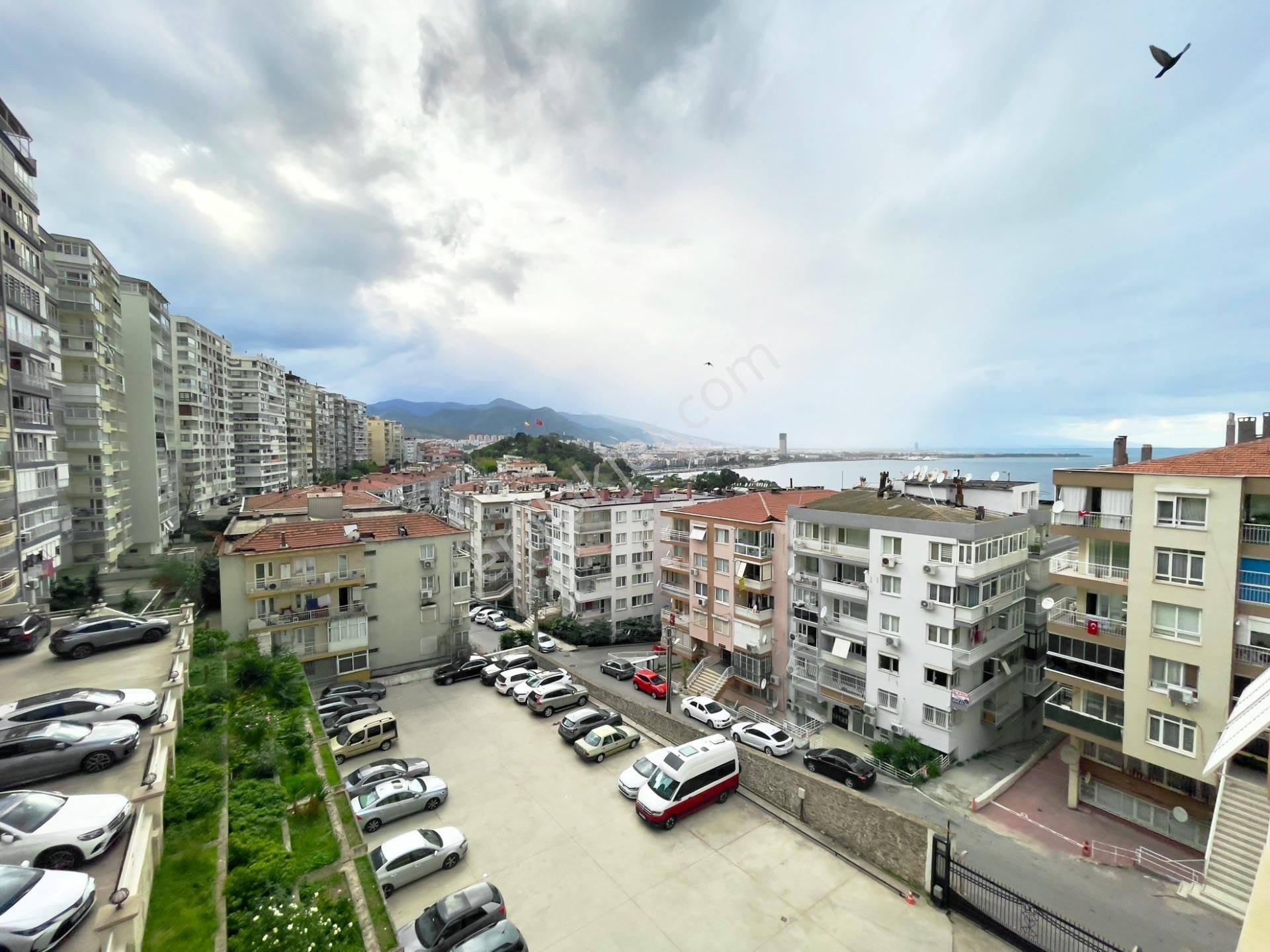 Göztepe, Susuzdede Mevkii, Deniz Manzaralı, Tadilatlı, 3+1 Daire