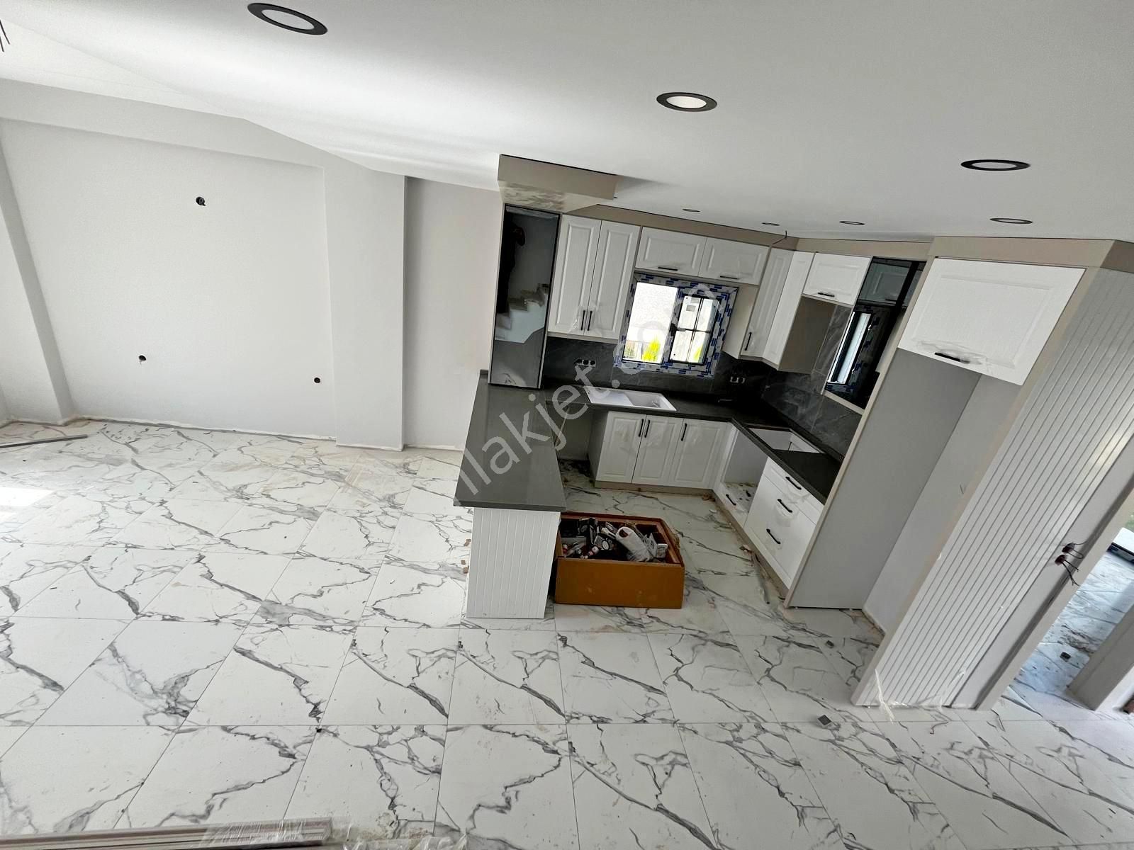 Kuşadası Satılık Davutlarda Müstakil Havuzlu 4+1 Villa - Görsel 16