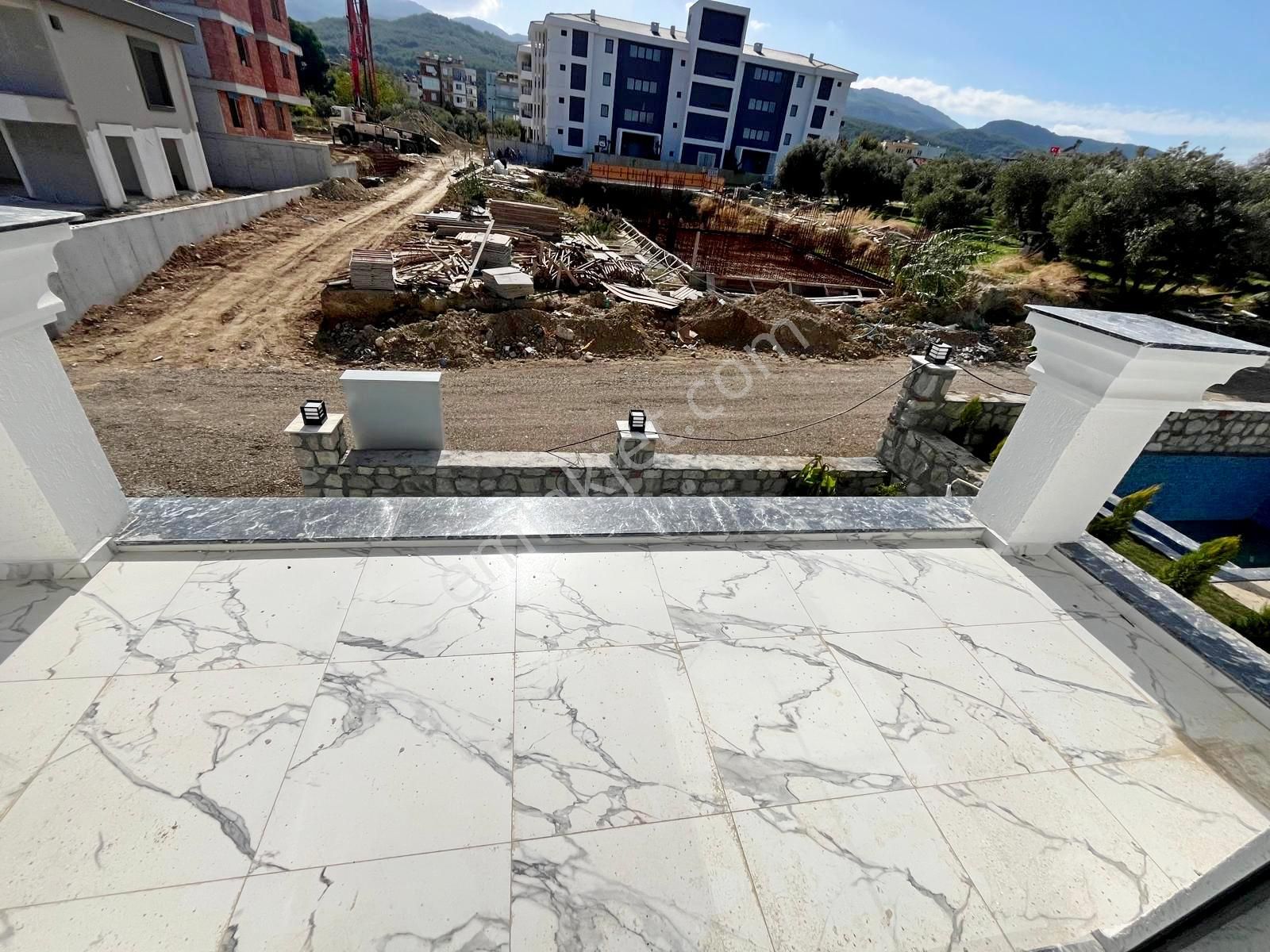 Kuşadası Satılık Davutlarda Müstakil Havuzlu 4+1 Villa - Görsel 12