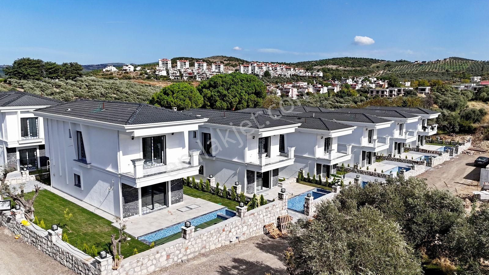 Kuşadası Satılık Davutlarda Müstakil Havuzlu 4+1 Villa - Görsel 10