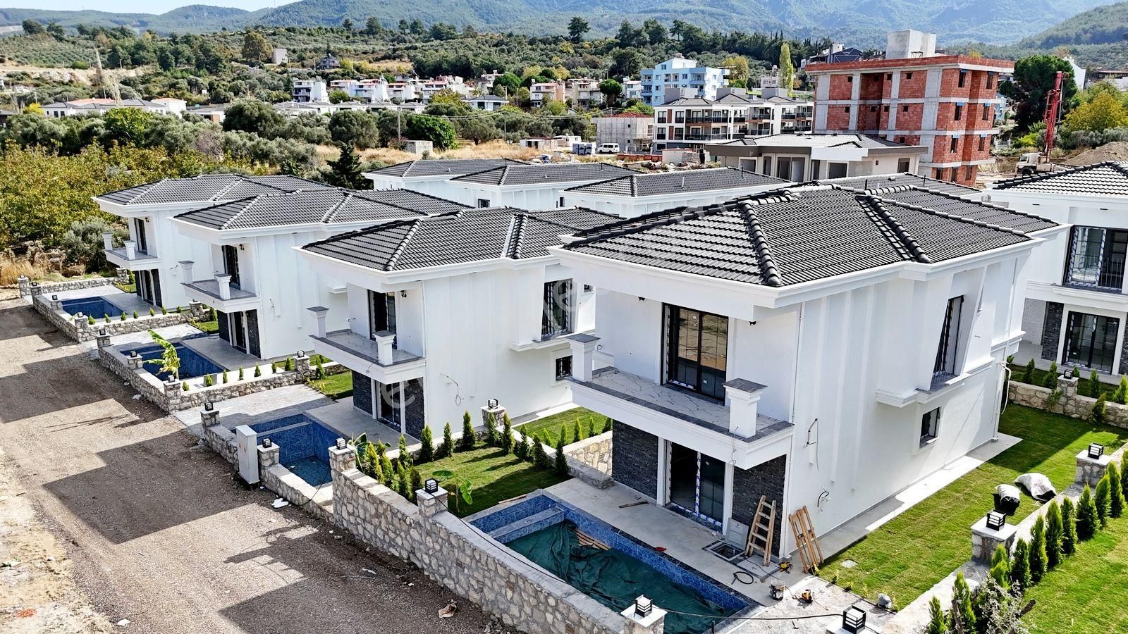 Kuşadası Satılık Davutlarda Müstakil Havuzlu 4+1 Villa - Görsel 2
