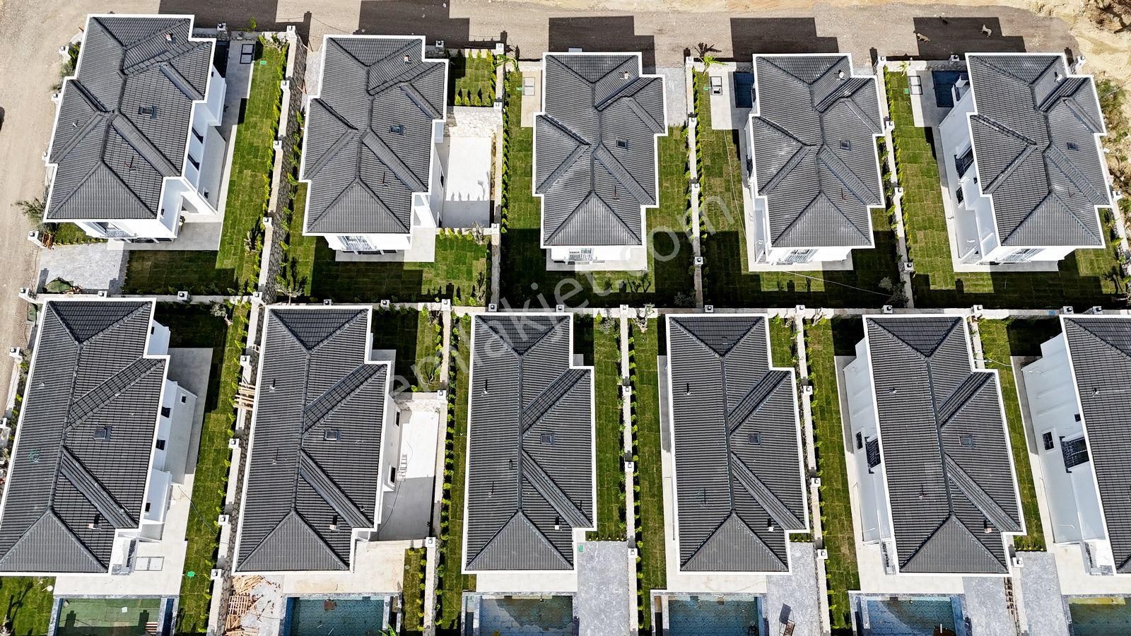 Kuşadası Satılık Davutlarda Müstakil Havuzlu 4+1 Villa - Görsel 8