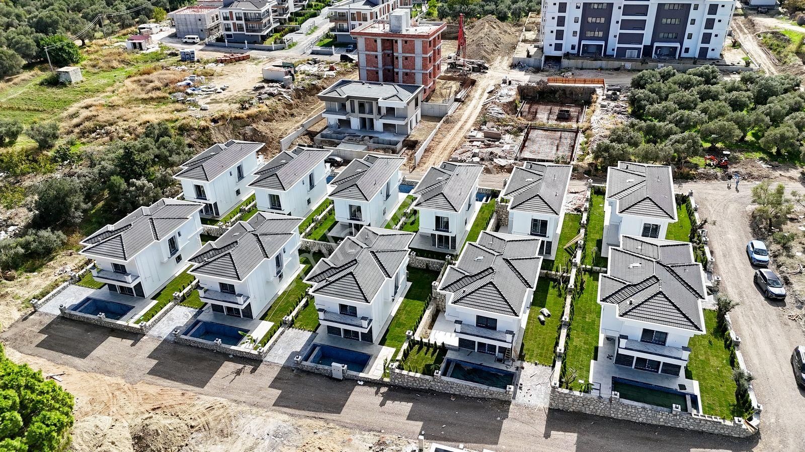 Kuşadası Satılık Davutlarda Müstakil Havuzlu 4+1 Villa - Görsel 4