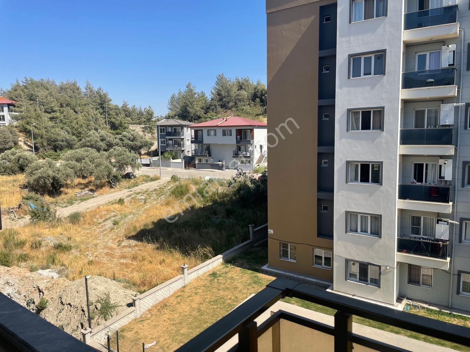 Söke Emlak Ofisisınden Yenikentte Havuzlu Sitede Satılık Daire