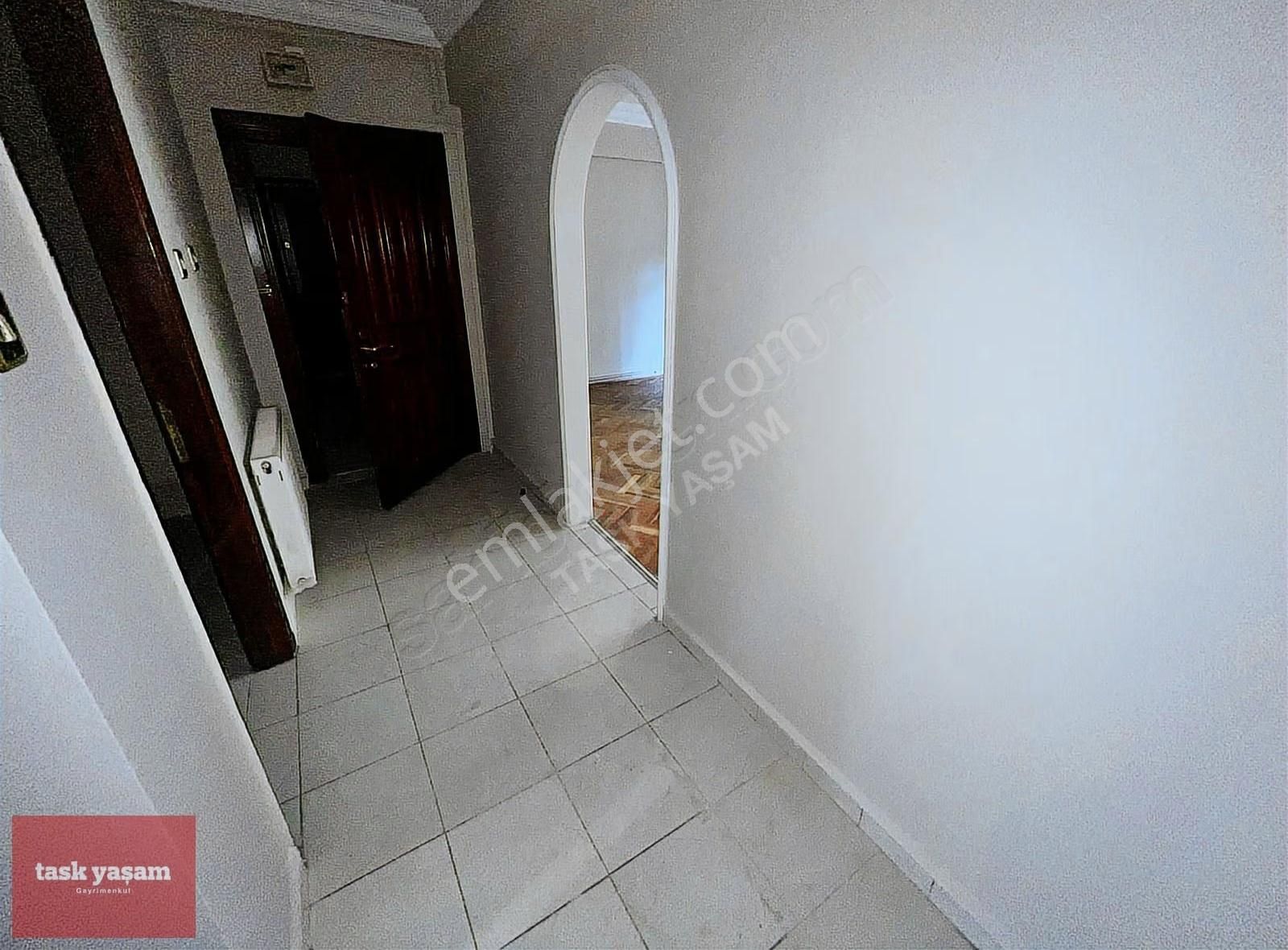 Valikonağına 2 Dk 2+1 Ferah Kullanışlı Daire - Görsel 2