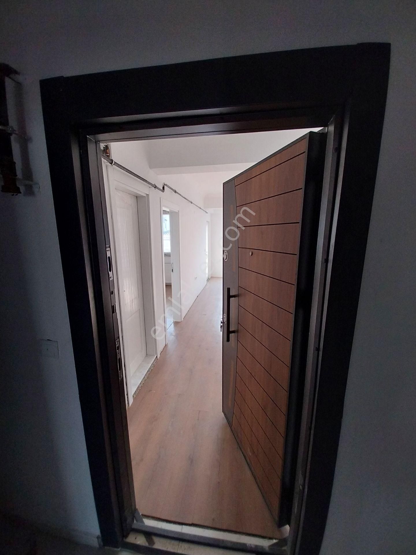 Üniversite Ve Tıp Fakültesi'nin Karşısında Sıfır Satılık 1+1 Daire - Görsel 3