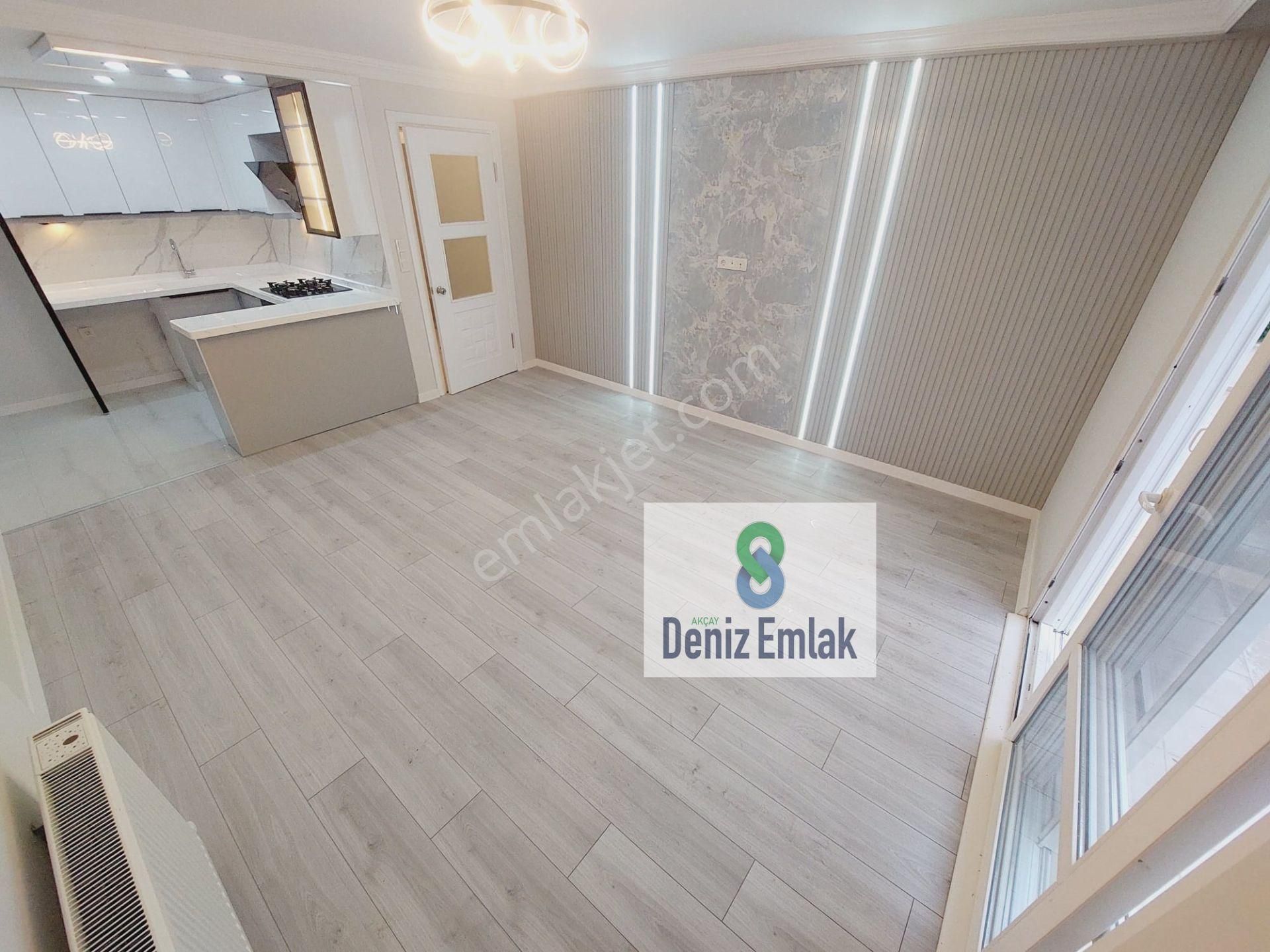 Denizden Akçayda Denize 200 M Müstakil Tadında Masrafsız Satılık 2+1 Daire.
