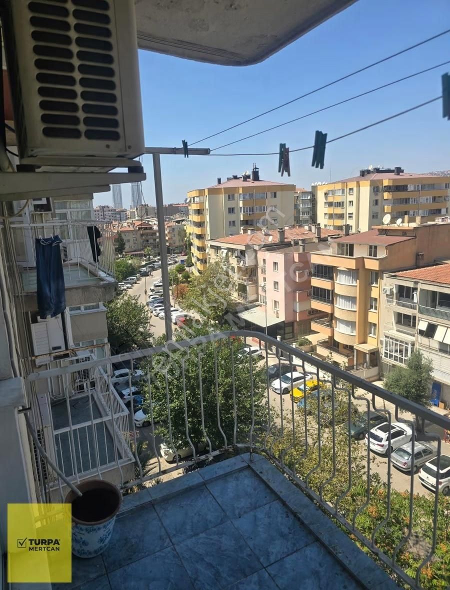 Bornova Ankara Cad.üzeri Satılık 3+1 Daire - Görsel 13