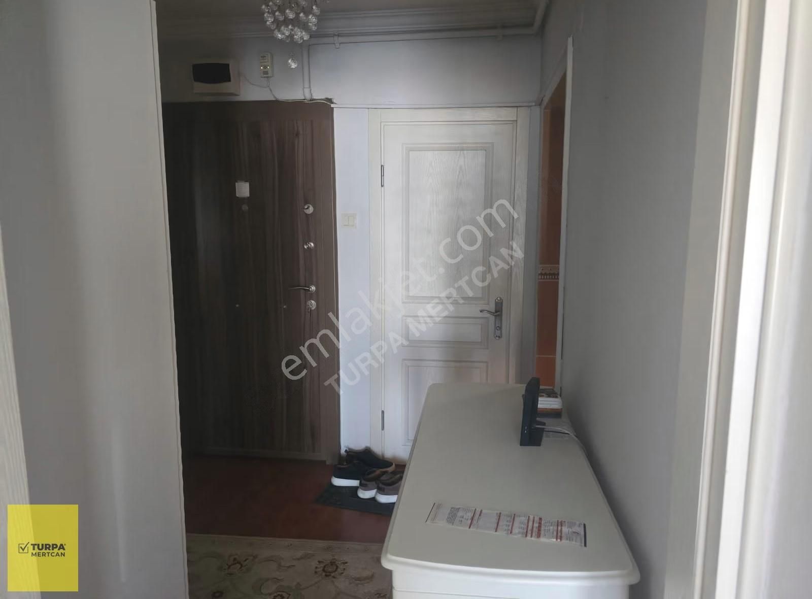 Bornova Ankara Cad.üzeri Satılık 3+1 Daire - Görsel 5