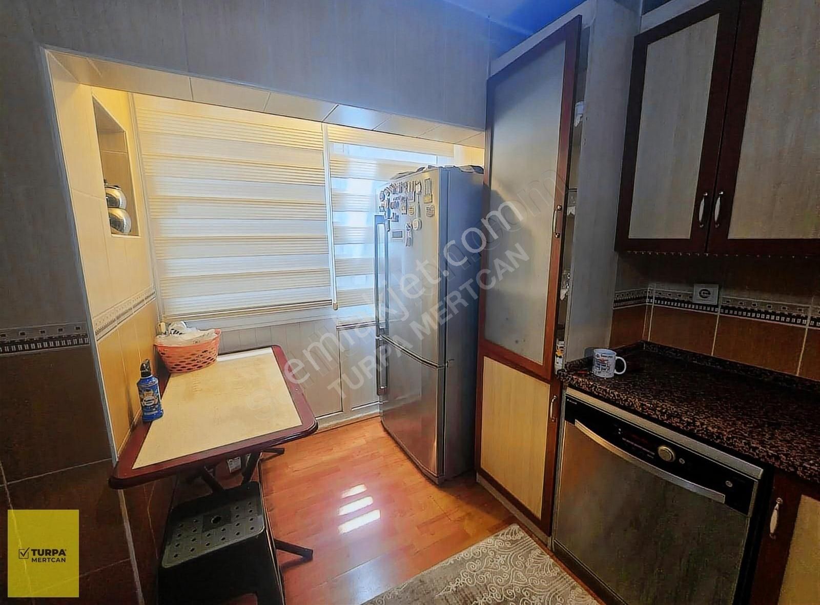 Bornova Ankara Cad.üzeri Satılık 3+1 Daire - Görsel 3