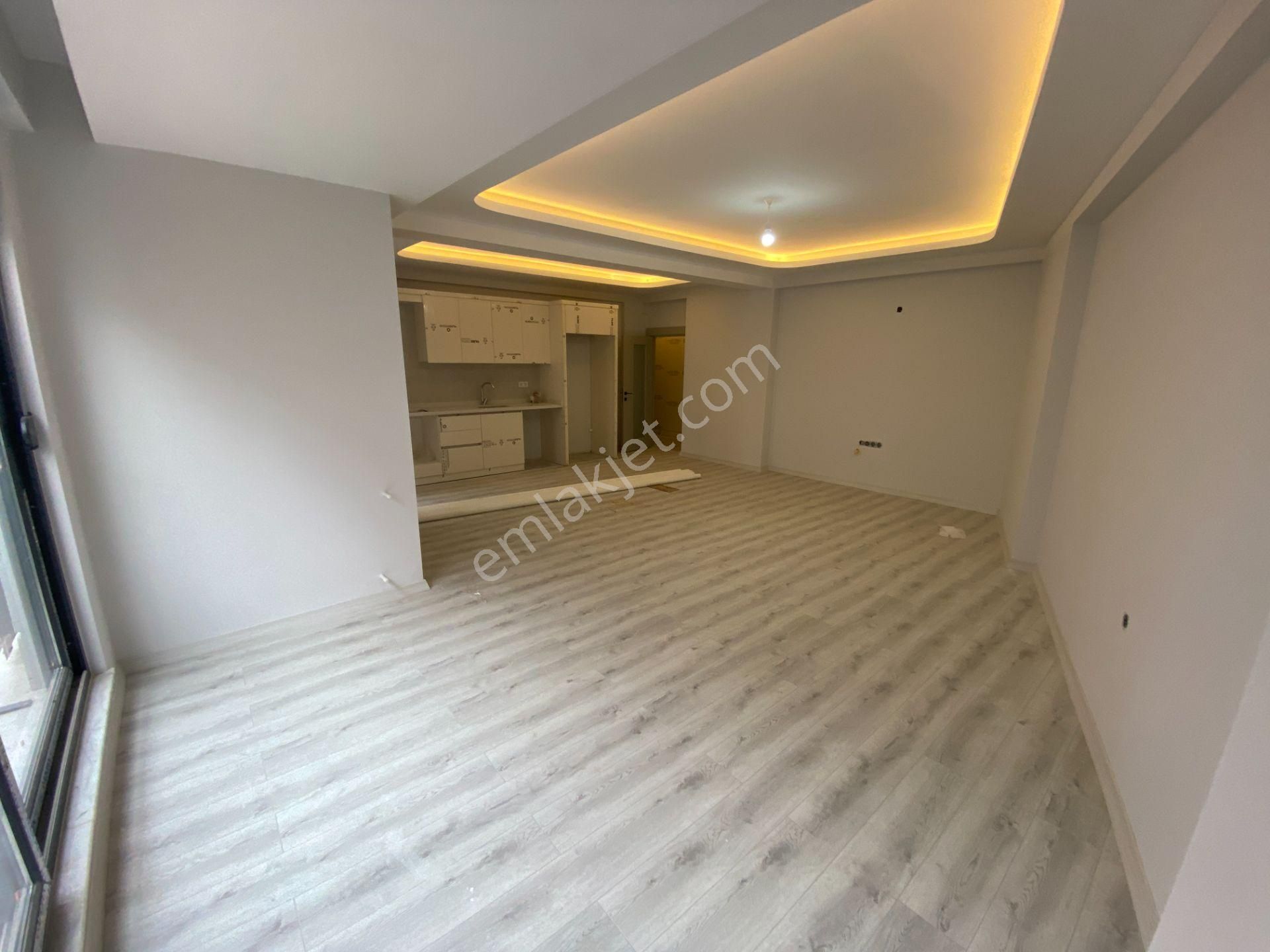 Atatürk Parkına 5 Dk. Mesafede Çok Geniş Sıfır 2+1 - Görsel 5