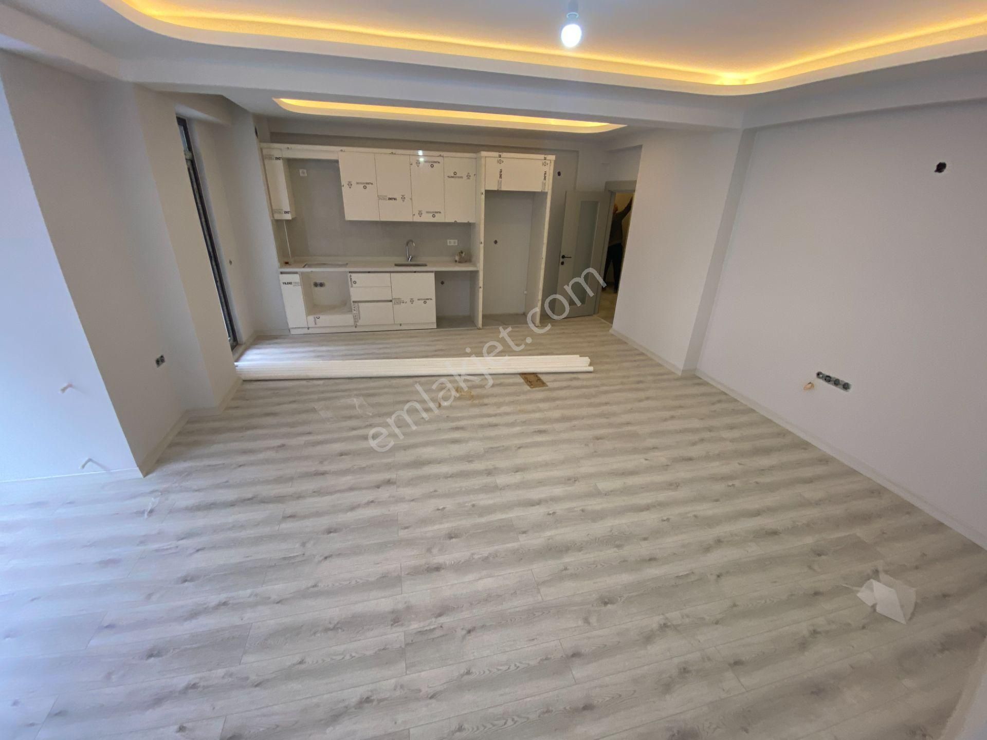 Atatürk Parkına 5 Dk. Mesafede Çok Geniş Sıfır 2+1 - Görsel 3