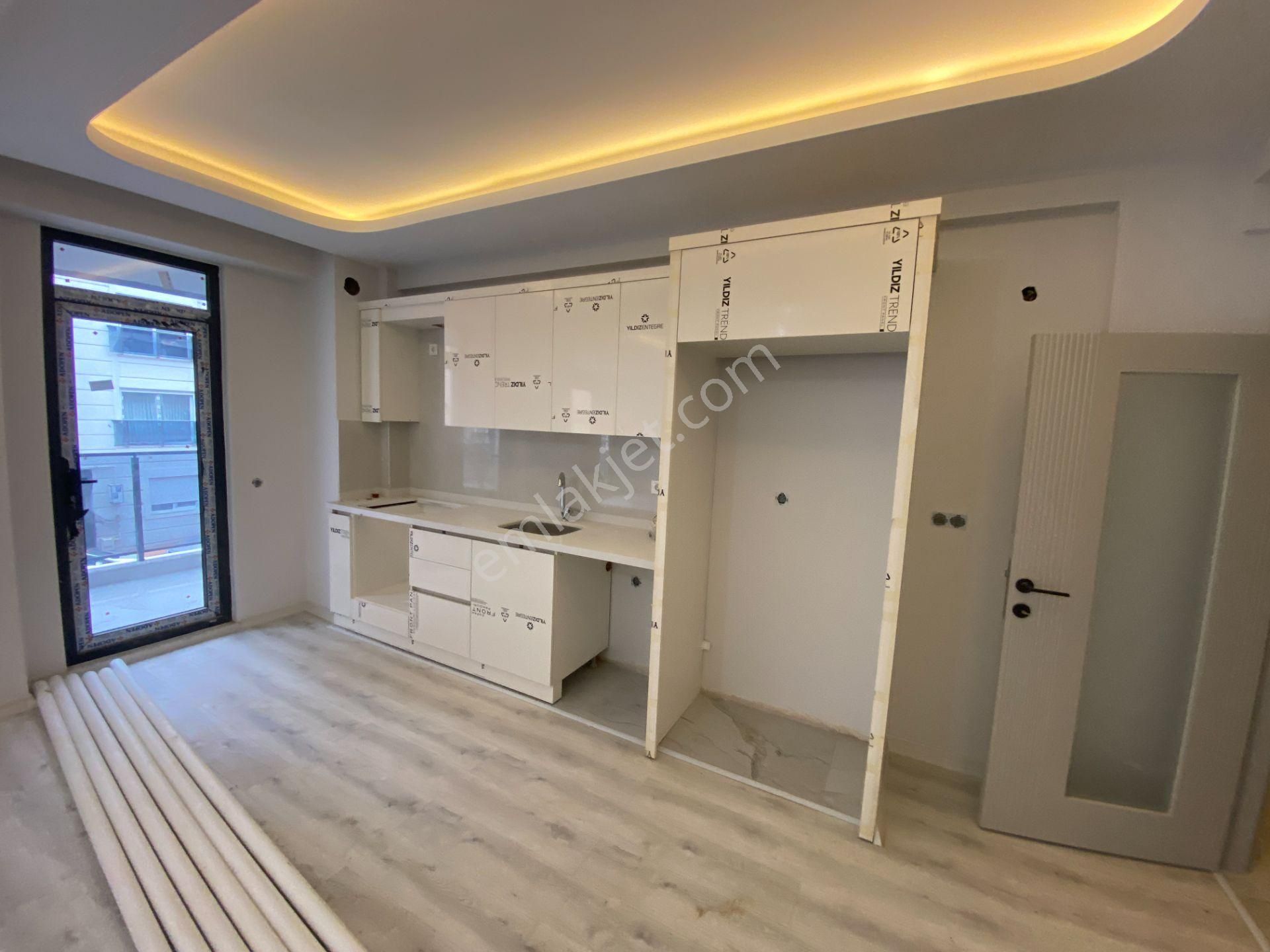 Atatürk Parkına 5 Dk. Mesafede Çok Geniş Sıfır 2+1 - Görsel 7