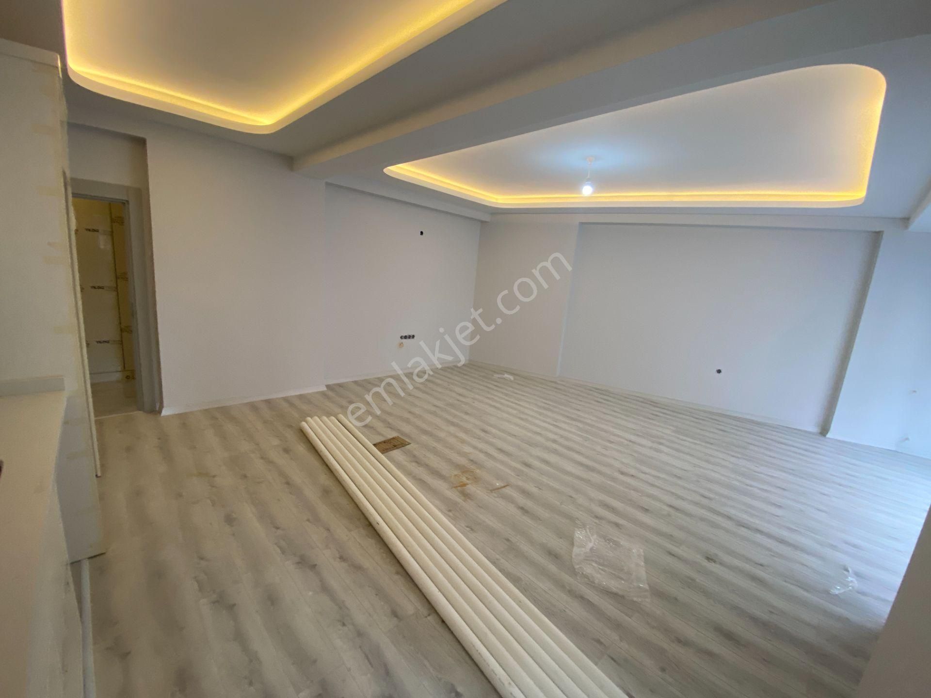 Atatürk Parkına 5 Dk. Mesafede Çok Geniş Sıfır 2+1 - Görsel 13