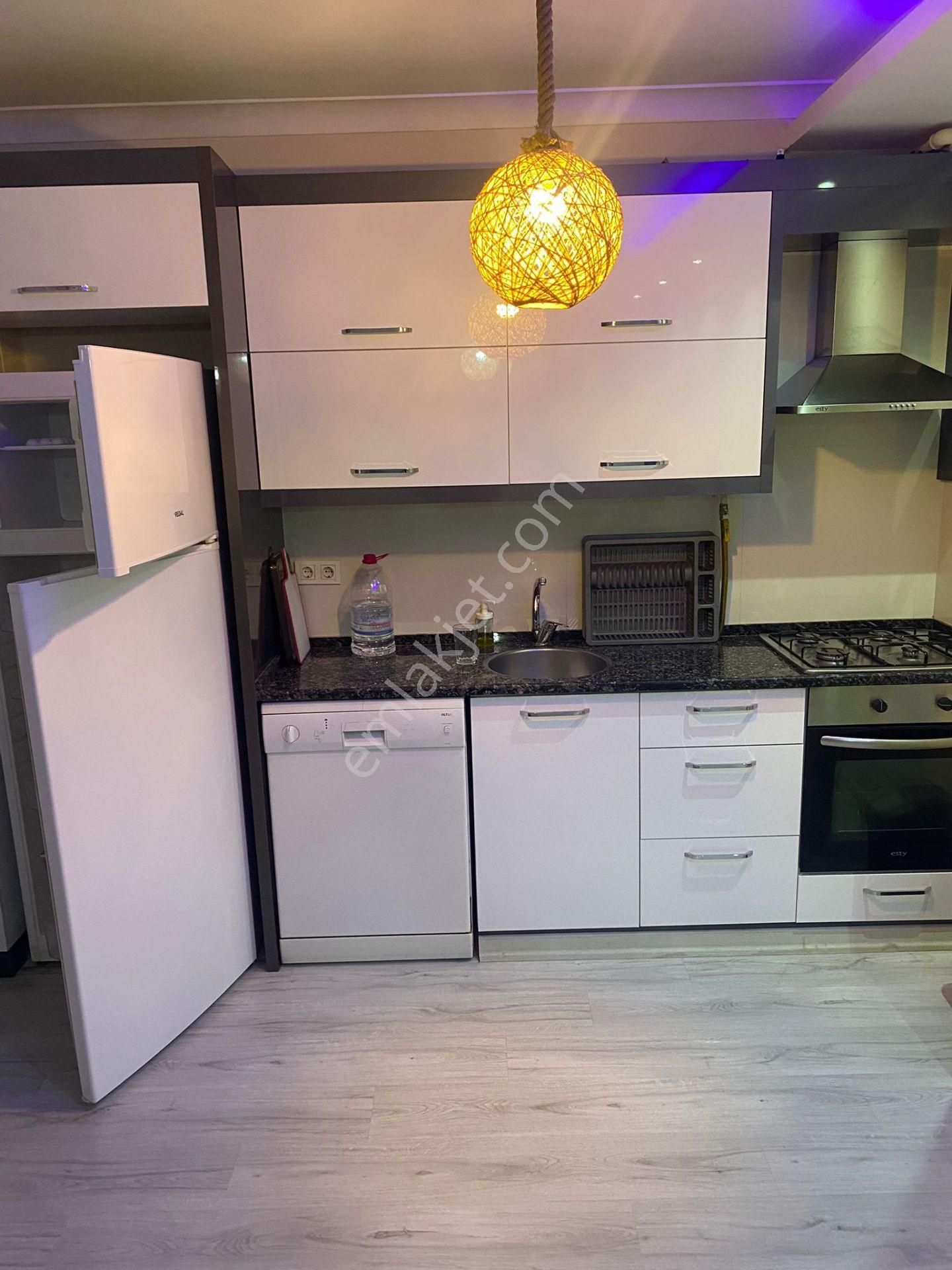 Karşıyaka Bahçelievler Mahallesinde 1+1 Satılık Daire - Görsel 2