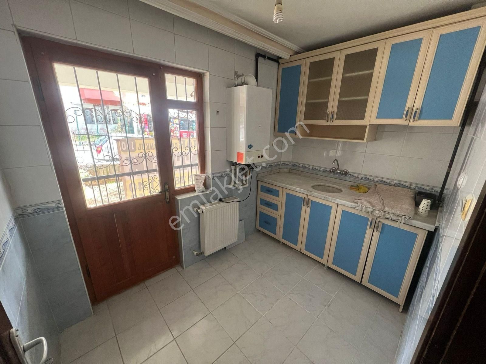 Kanuni'de Cadde Yakını İskanlı 2+1 Daire!