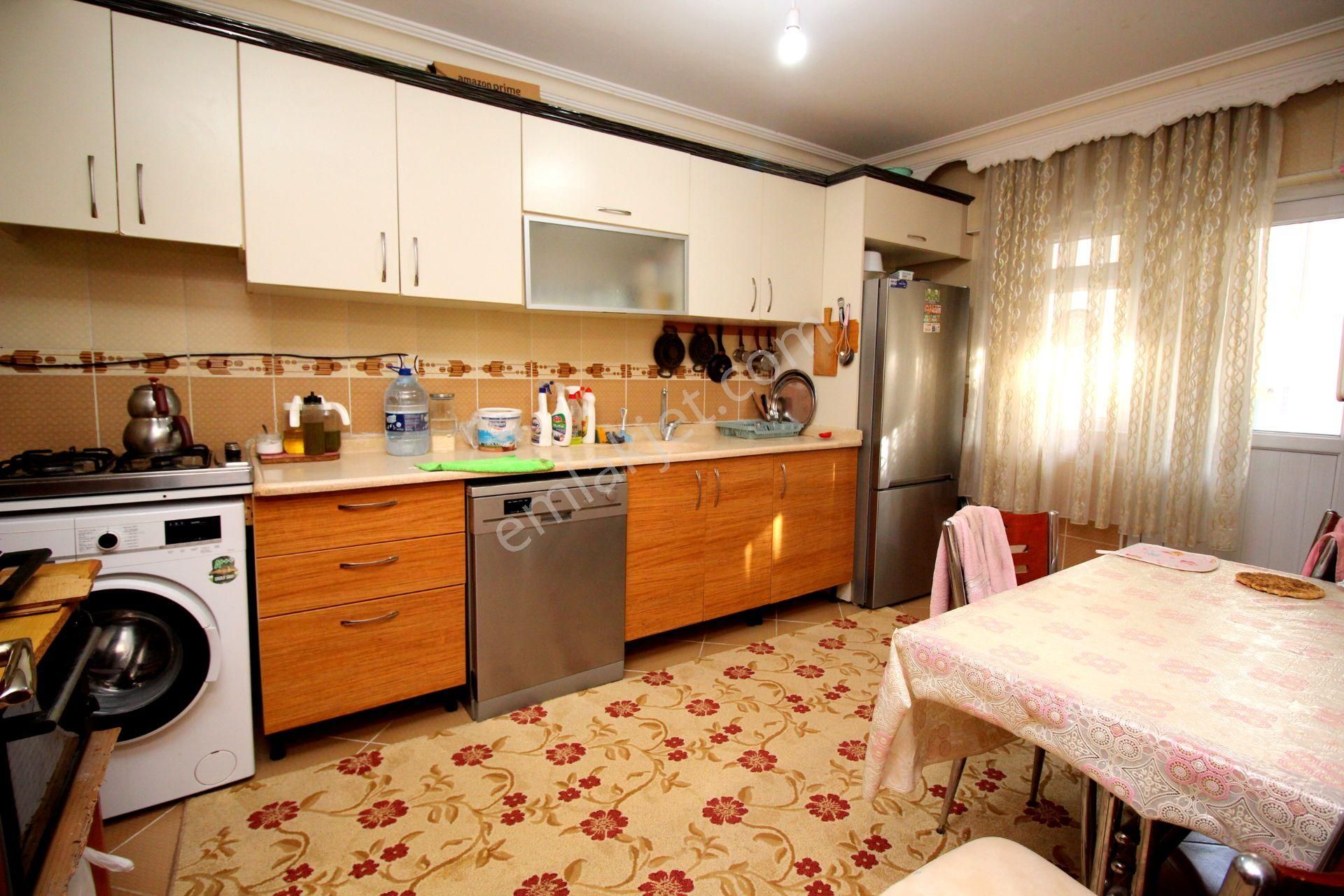 Emre Emlak'tan Süvari'de Ön Cephe Arakat 3+1 Satılık Daire - Görsel 3