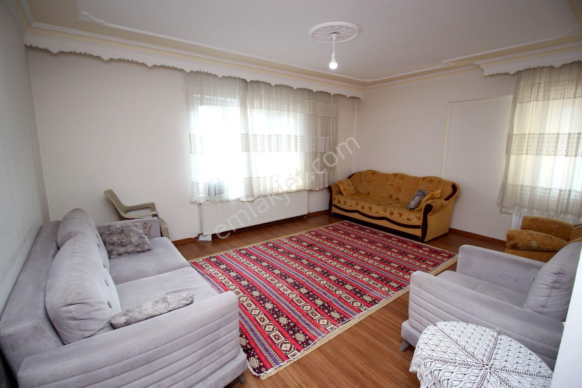 Emre Emlak'tan Süvari'de Ön Cephe Arakat 3+1 Satılık Daire - Görsel 6