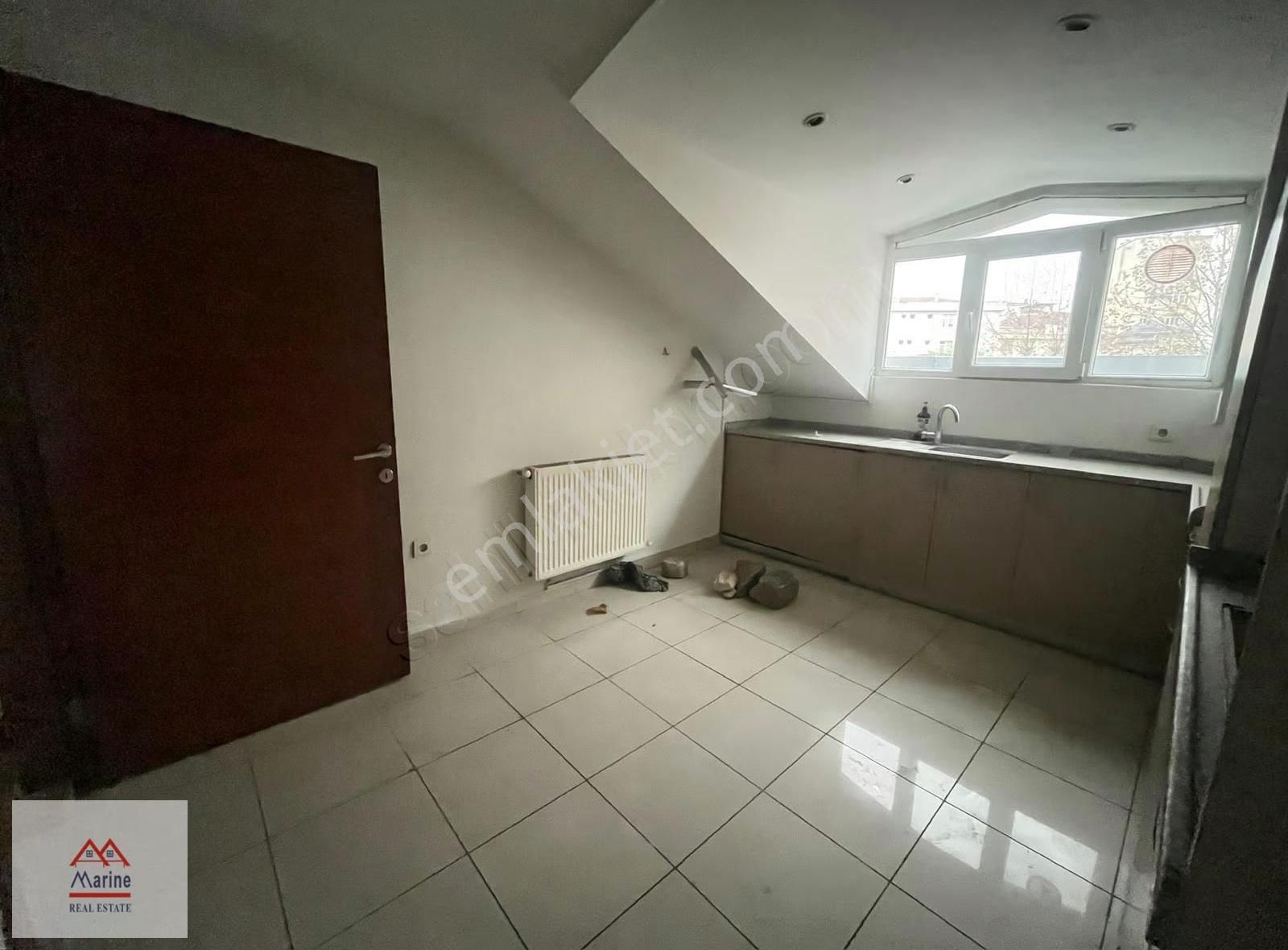 Pendik E-5 Yan Yolu Üzerinde 130 M2 Kiralık Ofis Dairesi - Görsel 11