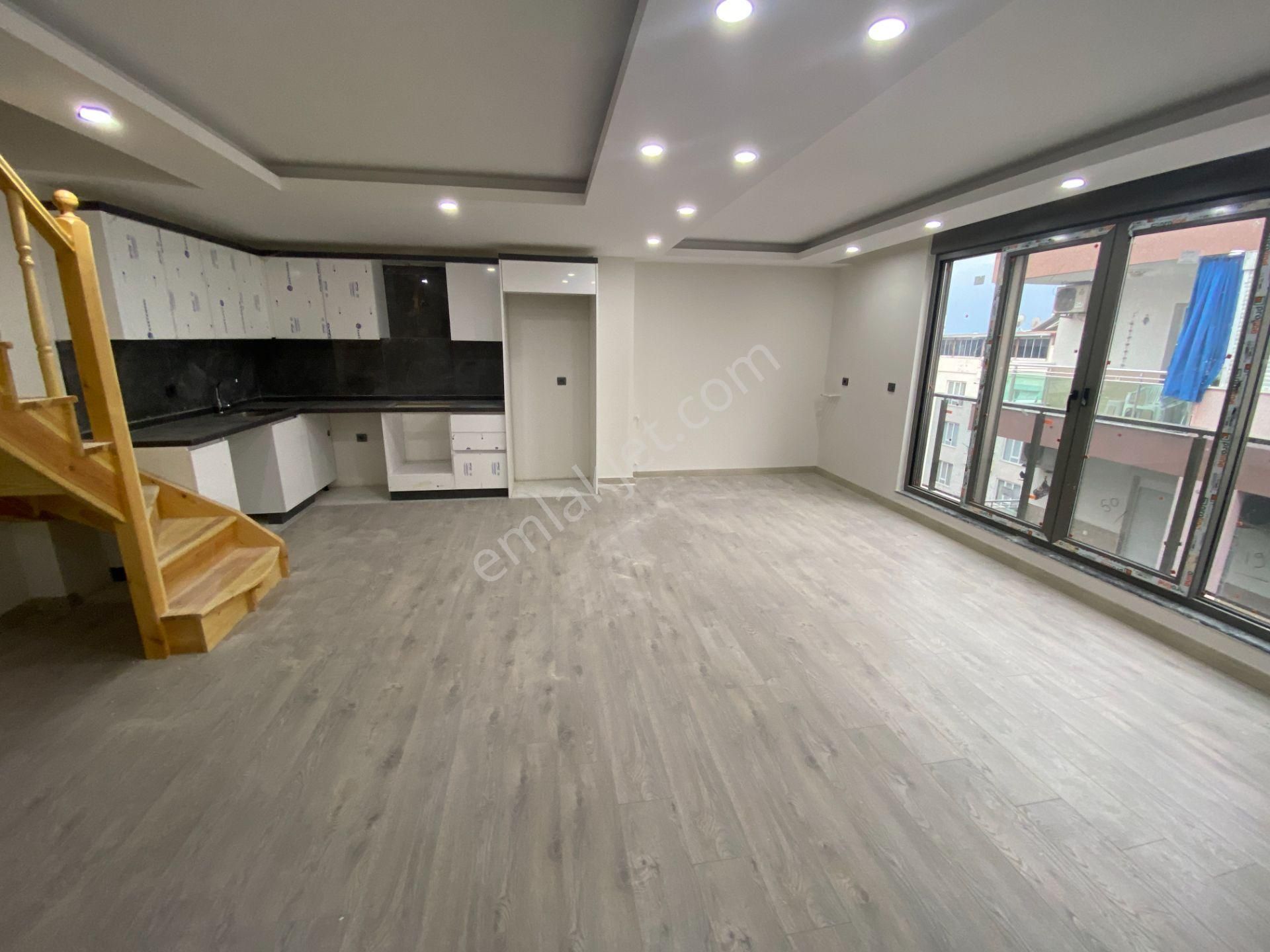 Konyaaltı Varyanta Yürüme Mesafesinde Kapalı Otoparklı Dubleks