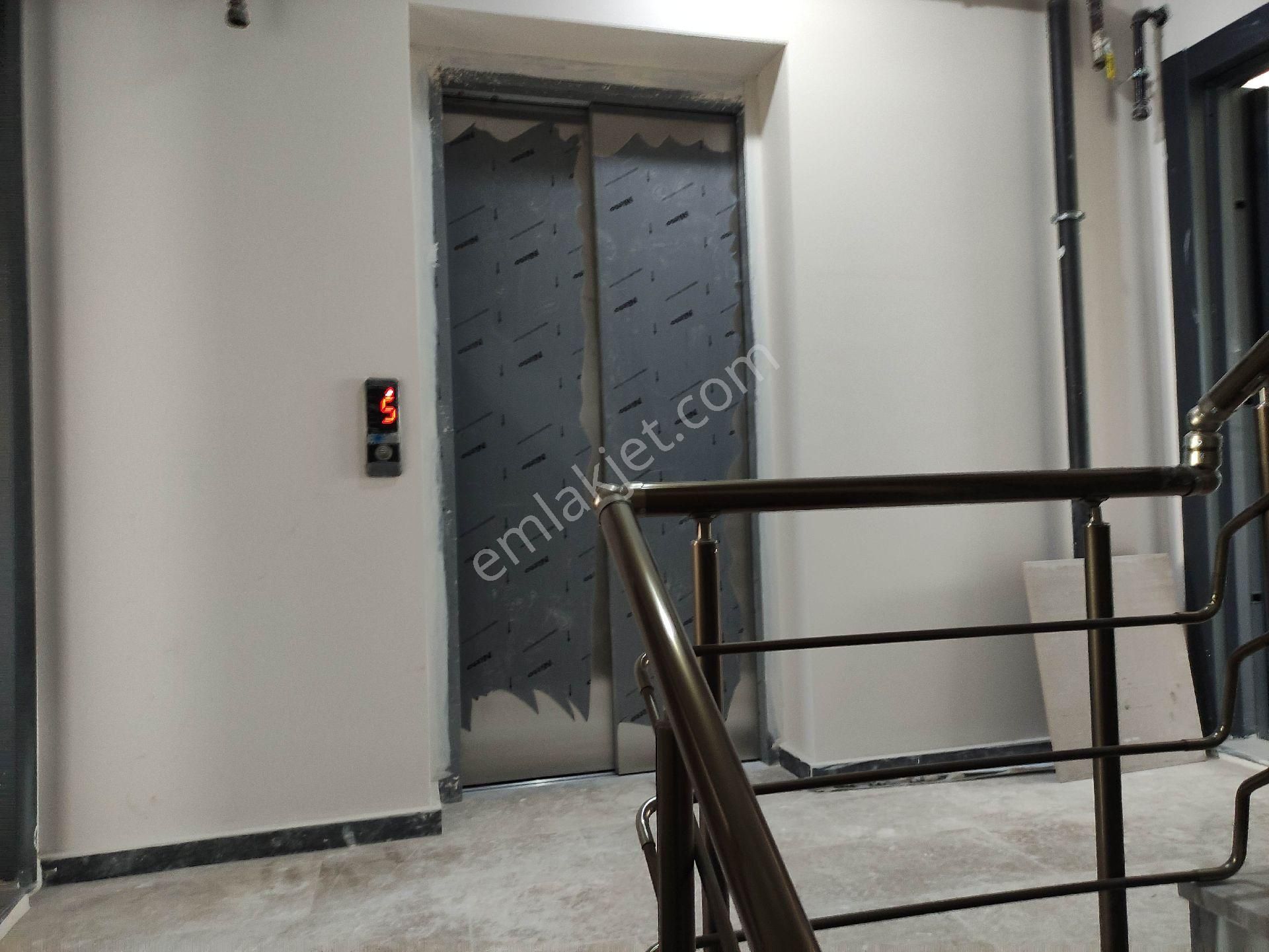 Sultanbeyli'de Balkonlu-ebeveyn Banyo Merkeze Yakın 2+1 Satılık - Görsel 10