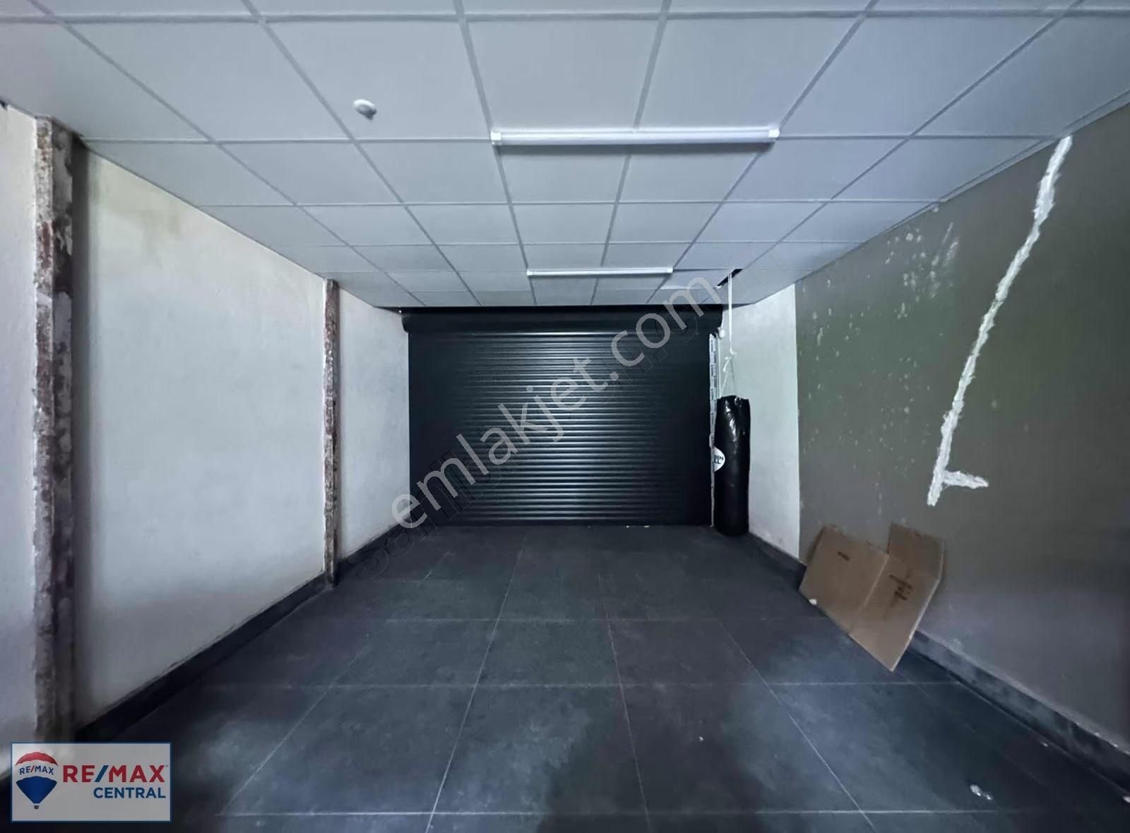 Remax Central' Taşlıdere Villalarında Yapılı Verandalı 4+1 Villa - Görsel 19