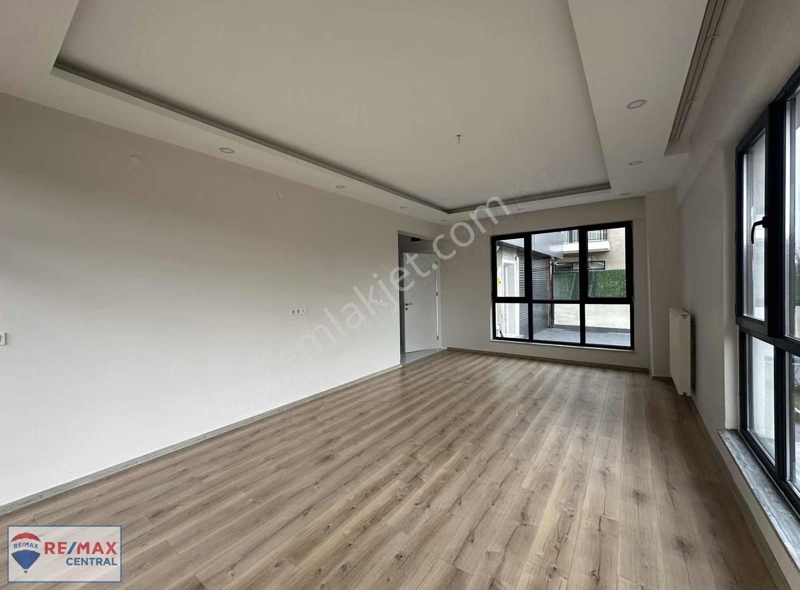 Remax Central' Taşlıdere Villalarında Yapılı Verandalı 4+1 Villa - Görsel 12