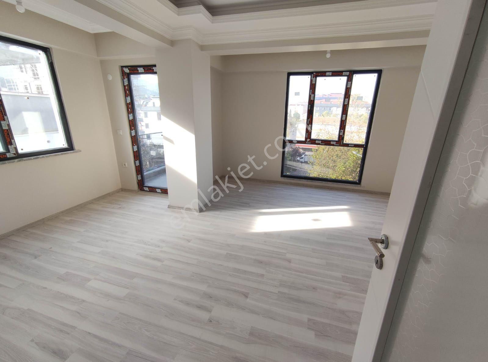 Sultanbeyli'de Balkonlu-ebeveyn Banyo Merkeze Yakın 2+1 Satılık Daire - Görsel 4