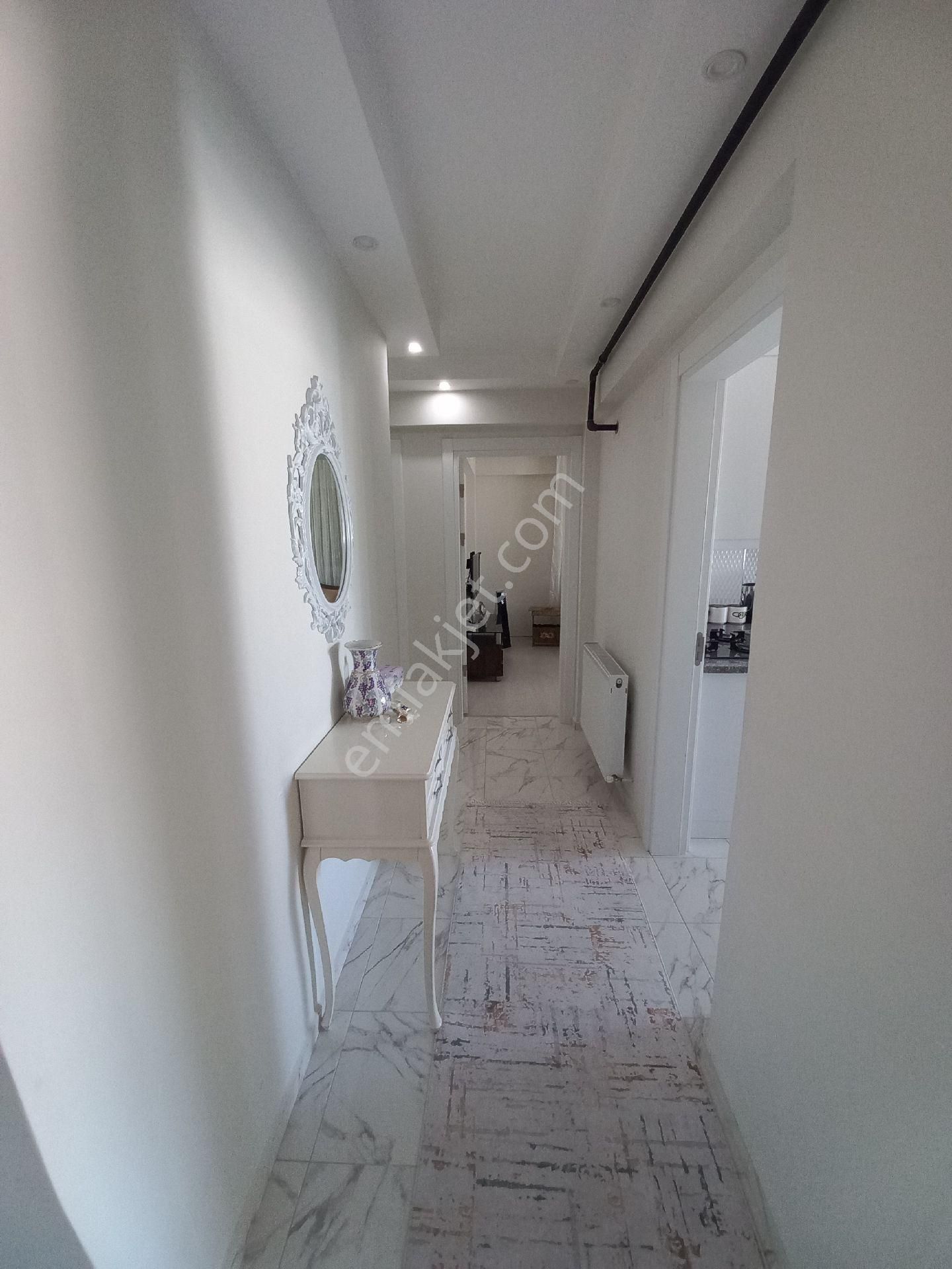 Doğru Emlak'tan Full Eşyalı Kiralık Daıre - Görsel 23