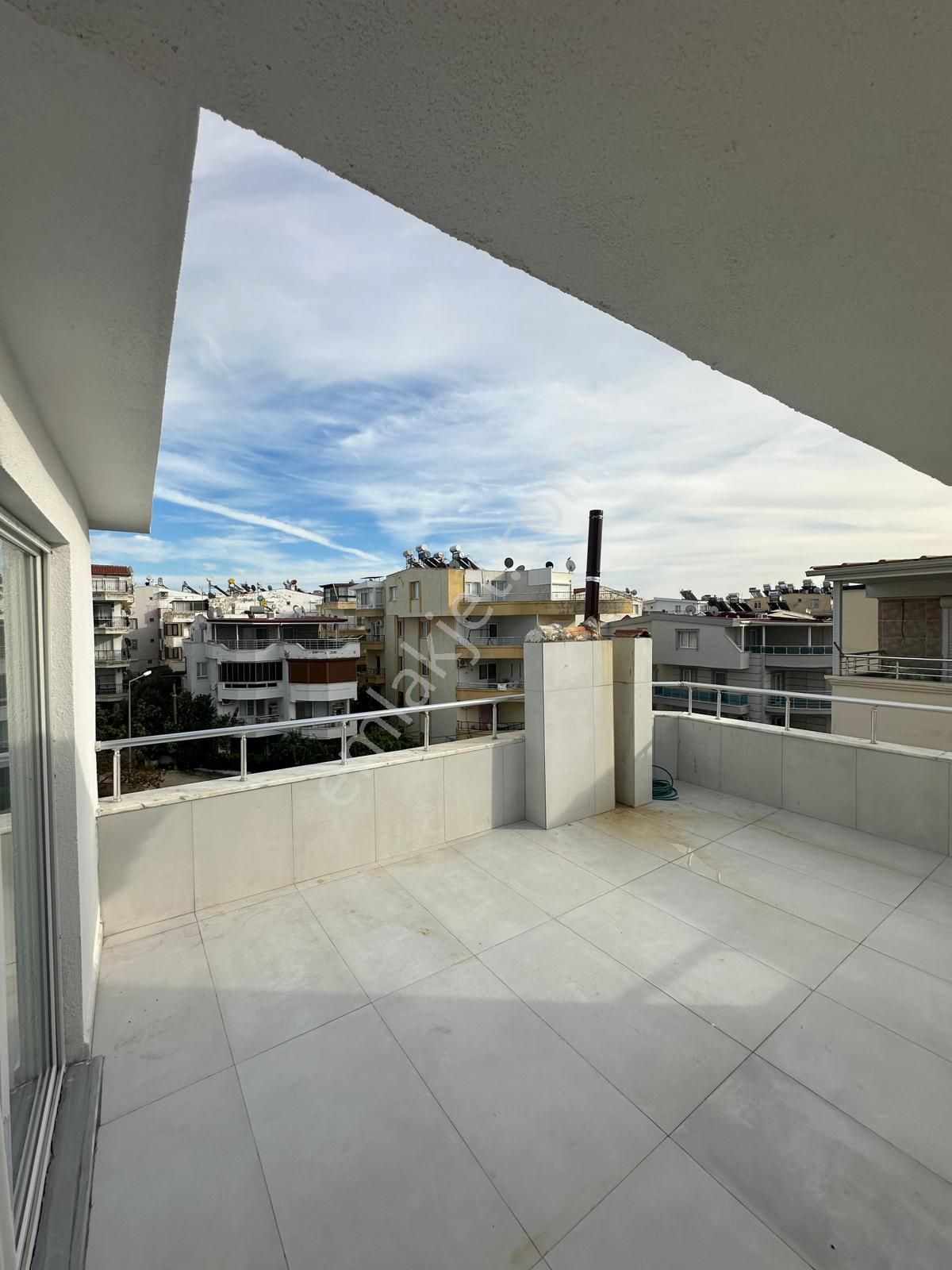 Eşsiz Deniz Ve Orman Manzaralı 4+1 Sıfırlanmış Full Eşyalı Daire - Görsel 16