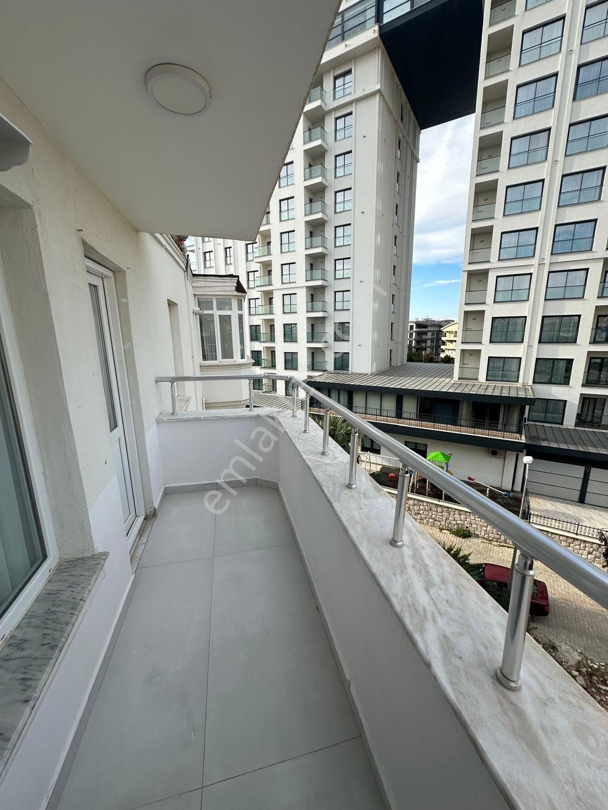 Eşsiz Deniz Ve Orman Manzaralı 4+1 Sıfırlanmış Full Eşyalı Daire - Görsel 18