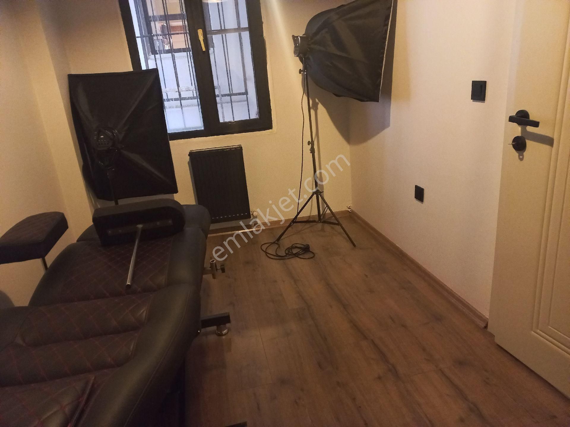 Balçova Ata Caddesi Üzerinde 2+1 Şık Kullanımlı Daire - Görsel 14