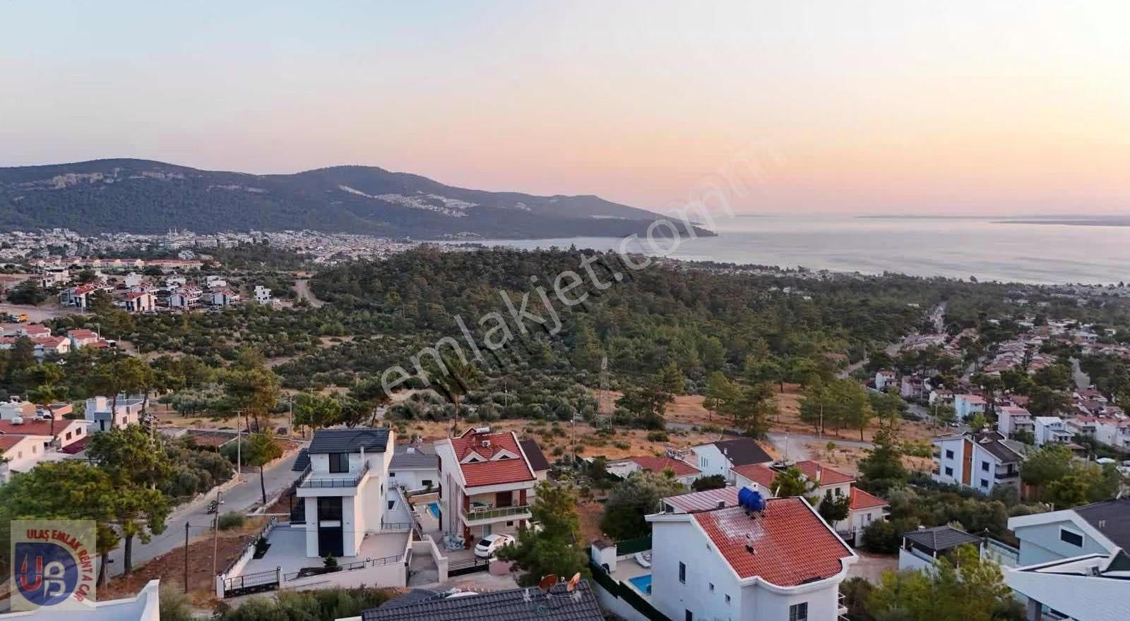 Didim Akbük Full Manzaralı 6+1 Eşyalı Villa