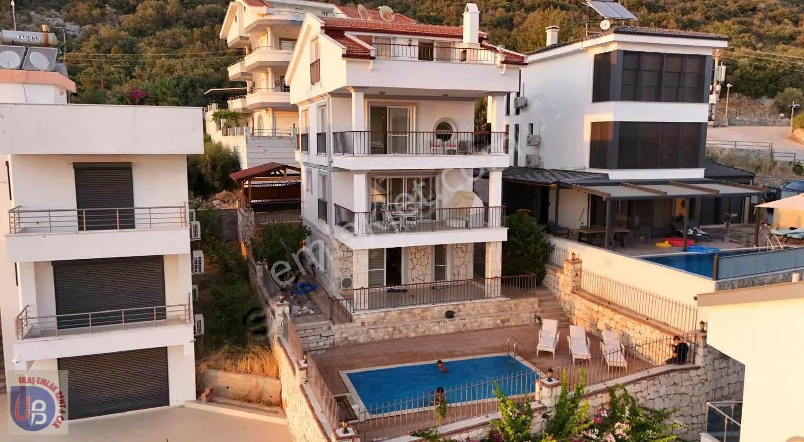 Didim Akbük Full Manzaralı 6+1 Eşyalı Villa - Görsel 31