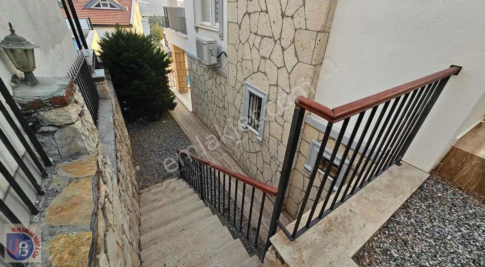 Didim Akbük Full Manzaralı 6+1 Eşyalı Villa - Görsel 15