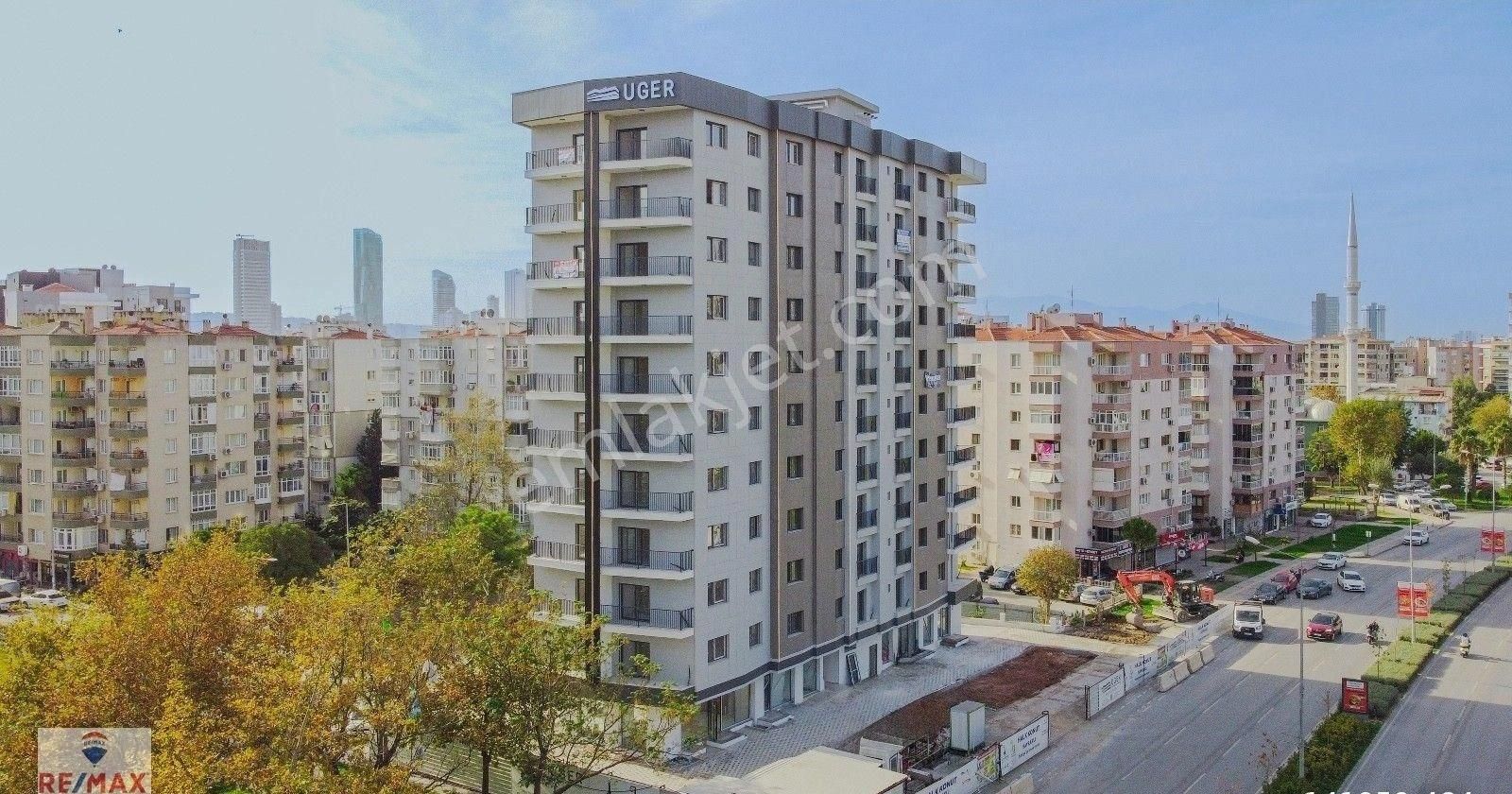 Bayraklı Yüzbaşı İbrahim Hakkı Cad. Kurumsala Kiralık Dükkan