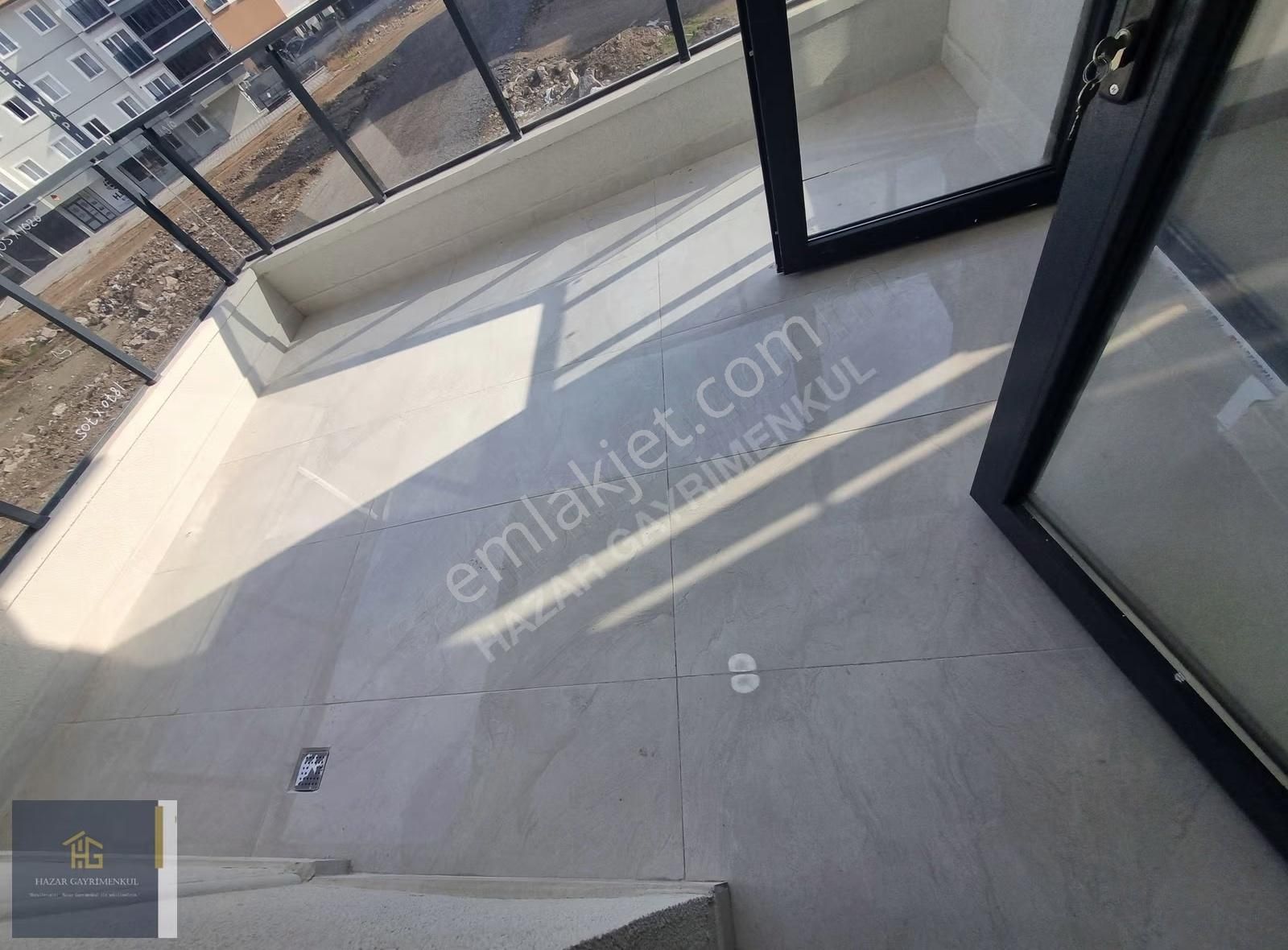 Sincan Yenikente Okullar Bölgesinde Lüx Yapılı Ara Kat 3+1 Daire - Görsel 25