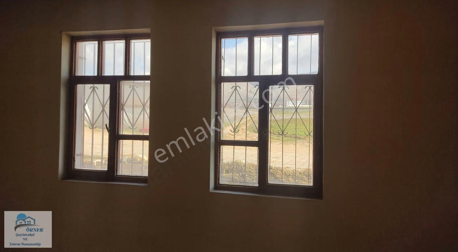 Elazığ Baskil Merkezinde Satlık 3+1 Yüksek Giriş Daire - Görsel 8