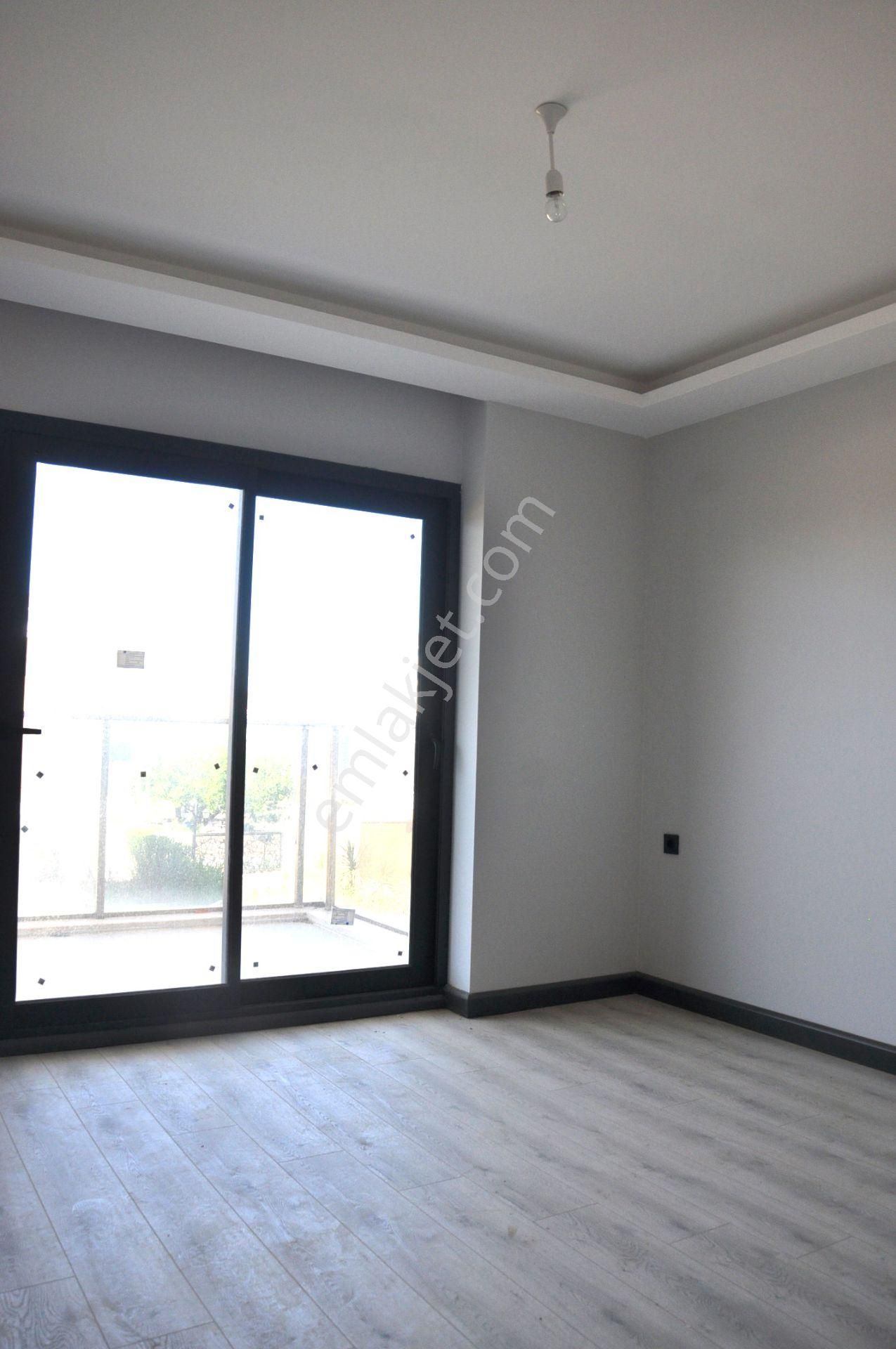 Kuşadası Davutlar Denize Yürüme Mesafesinde 3+1 Satılık Villa - Görsel 29