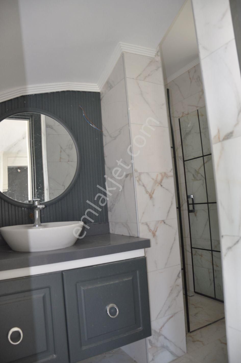 Kuşadası Davutlar Denize Yürüme Mesafesinde 3+1 Satılık Villa - Görsel 14