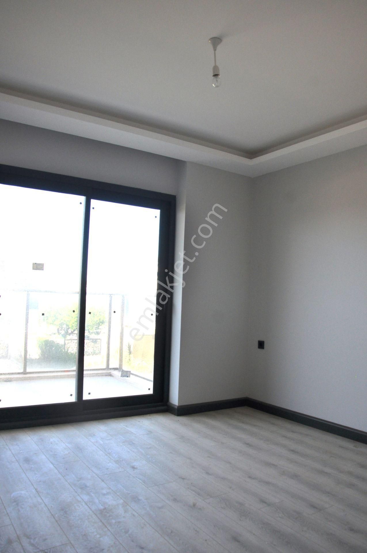 Kuşadası Davutlar Denize Yürüme Mesafesinde 3+1 Satılık Villa - Görsel 28