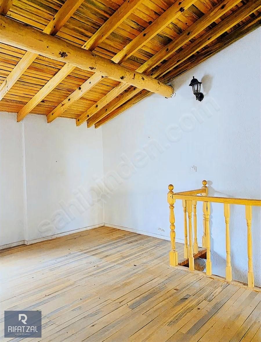 Küçükköy'de 80 M2 2+1 - 40 M2 Bahçeli Müstakil Taş Evler - Görsel 3