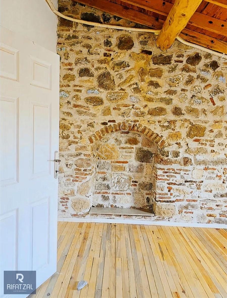 Küçükköy'de 80 M2 2+1 - 40 M2 Bahçeli Müstakil Taş Evler - Görsel 19