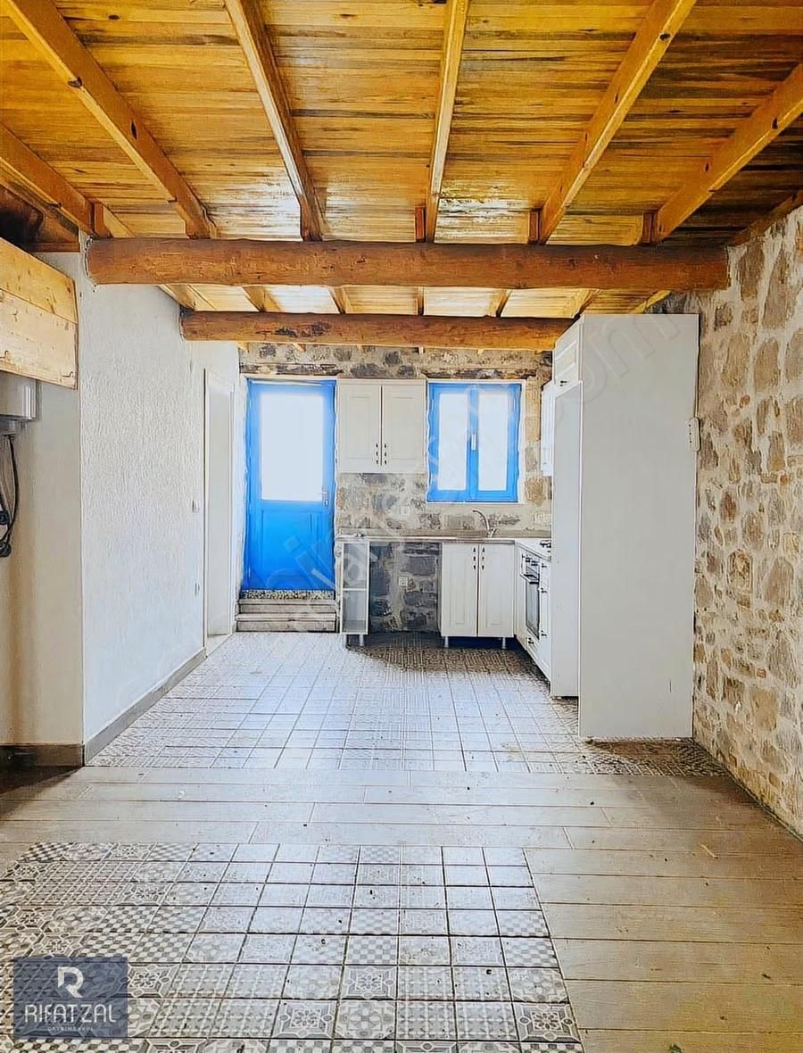 Küçükköy'de 80 M2 2+1 - 40 M2 Bahçeli Müstakil Taş Evler - Görsel 15
