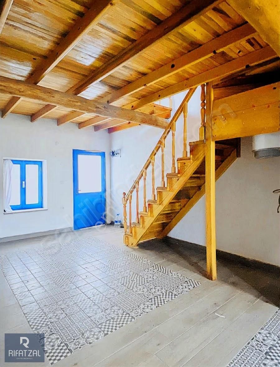 Küçükköy'de 80 M2 2+1 - 40 M2 Bahçeli Müstakil Taş Evler - Görsel 2