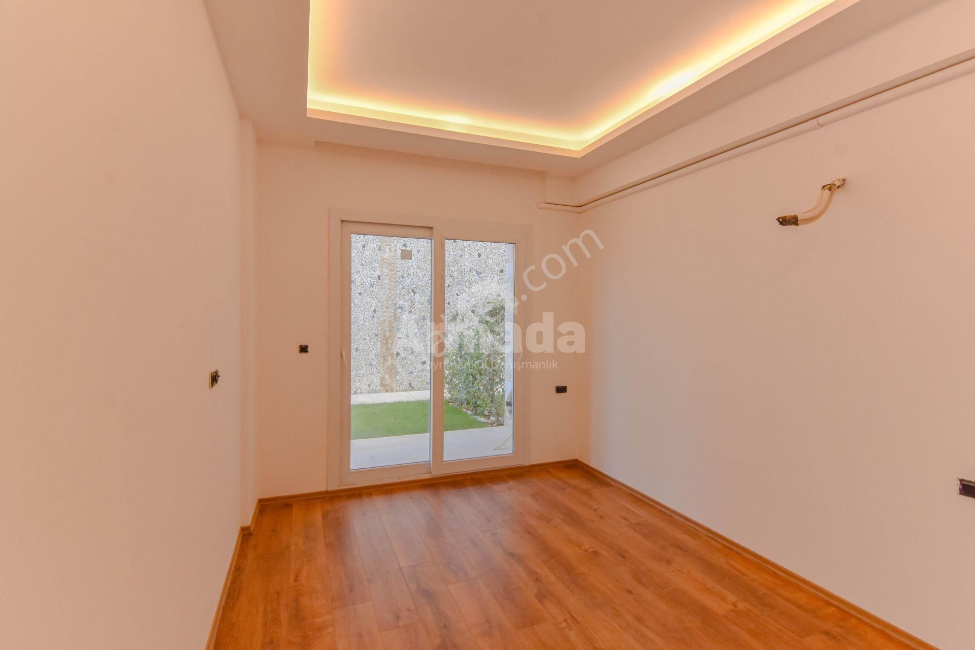 Kuşadası Ege Mahallesi'nde Deniz Manzaralı Satılık 2+1 Daire - Görsel 20